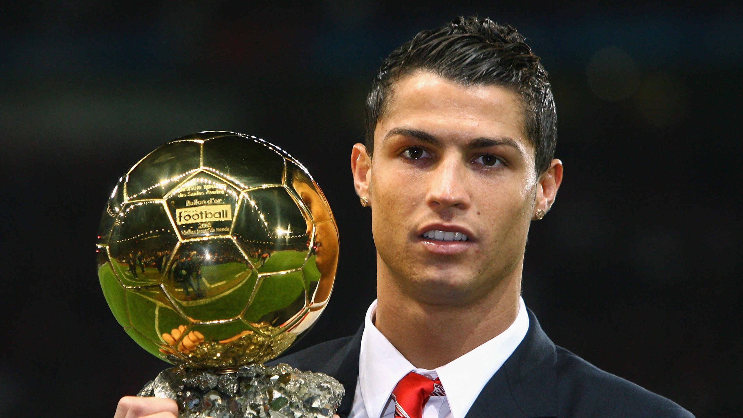 “彭尤蝶泳自由泳再突破，未来可期”